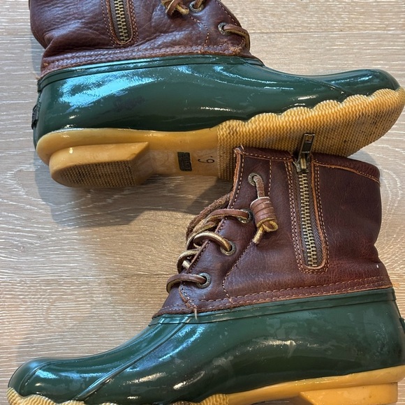 Sperry Green and Brown Rain Duck Boots with Waterproof Design 6 - Picture 1 of 8